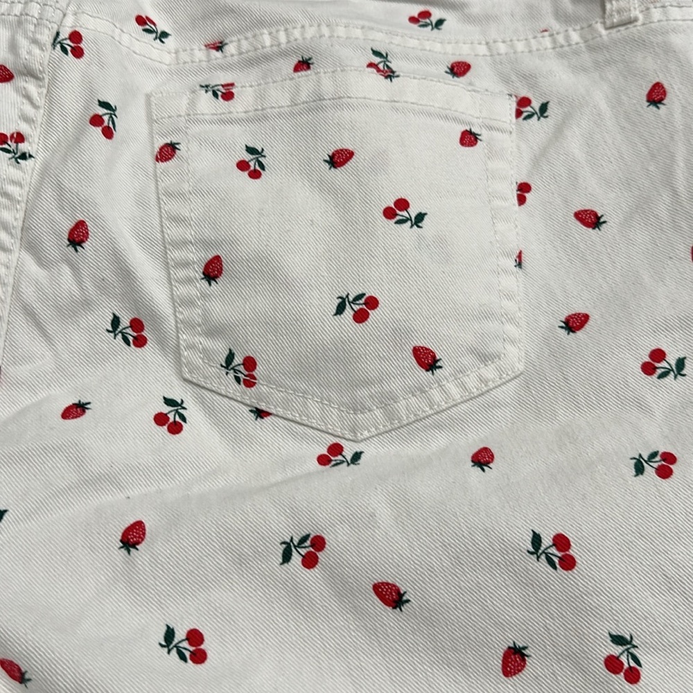 torrid White Cherry Print Denim Shorts - Picture 4 of 7